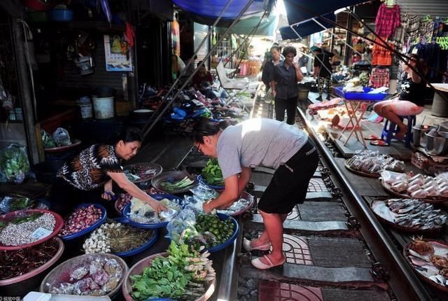 地方|李玫瑾教授:这三个地方别常带孩子去,不然对孩子的成长有大影响
