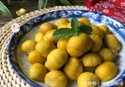 秋天|剥板栗不用手抠，用这种方法剥的真快，干净完整还不伤手，特轻松