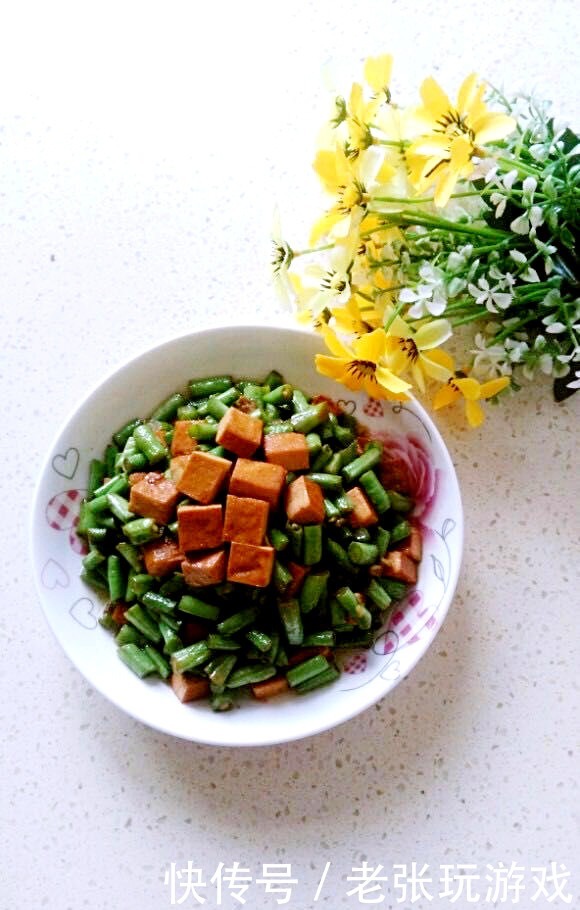 豆角和它炒着吃,清香爽口,越吃越爱吃,不比厨师做的差