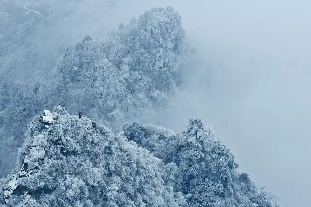 风雪|风雪武当山,仙境藏玄机!大雪封山时,道人、隐士都在干什么!