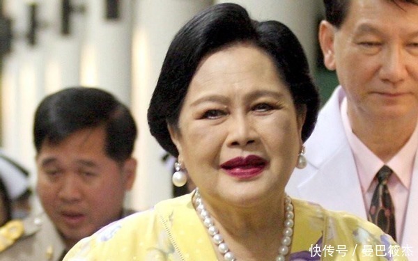 整容|25年前英女王出访泰国,诗丽吉满身珠翠好耀眼,整容脸还是输了