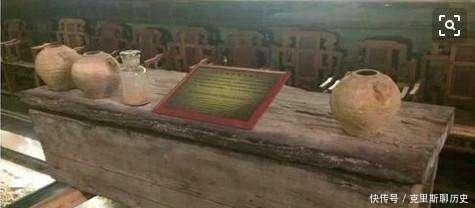 棺材|盗墓贼不走寻常路!为何每次都从棺材小头凿盗洞老木匠揭开真相