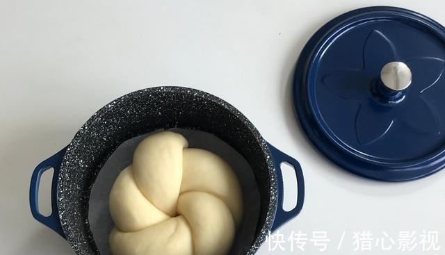 面包|一定要尝试的面包配方,一次发酵,外酥里软,放3天不硬,特解馋