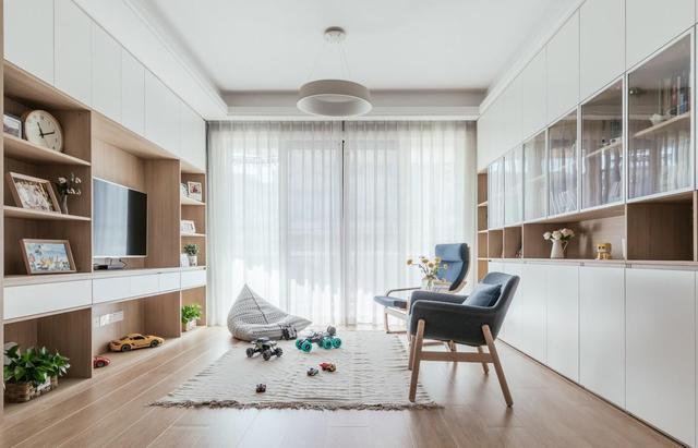 收纳|舍弃“客厅”,不买沙发,进门加隔断,这么装实用极了,晒晒全屋