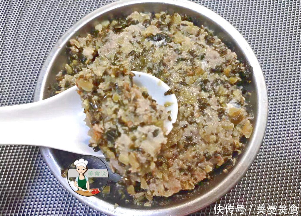 冷天,此菜蒸一蒸,10分钟就上桌,隔三差五蒸一盘,鲜香到流口水