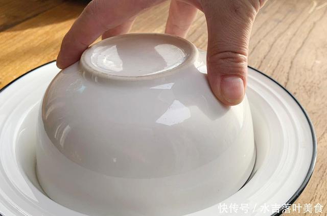 冬天|冬天,南瓜和它是绝配,一泡一蒸香甜软糯,我家女儿点名吃