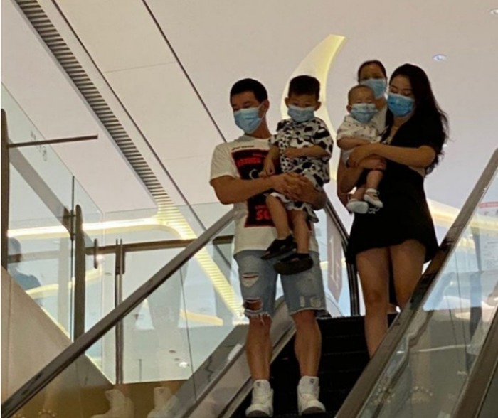 营养均衡|为啥中国孩子那么多“罗圈腿”,外国孩子却很少,这些坏习惯要改