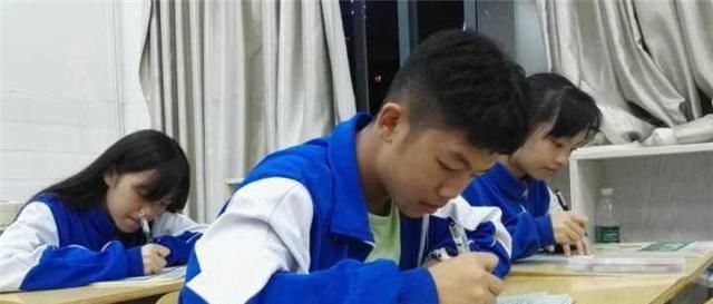 玻璃心|家长说这4句话最伤孩子,不是孩子玻璃心,而是这话太扎心