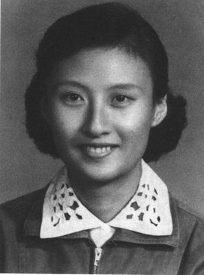 红线女!一生嫁了四次,她养了7个孩子,如今94岁,却无人陪伴,独自生活