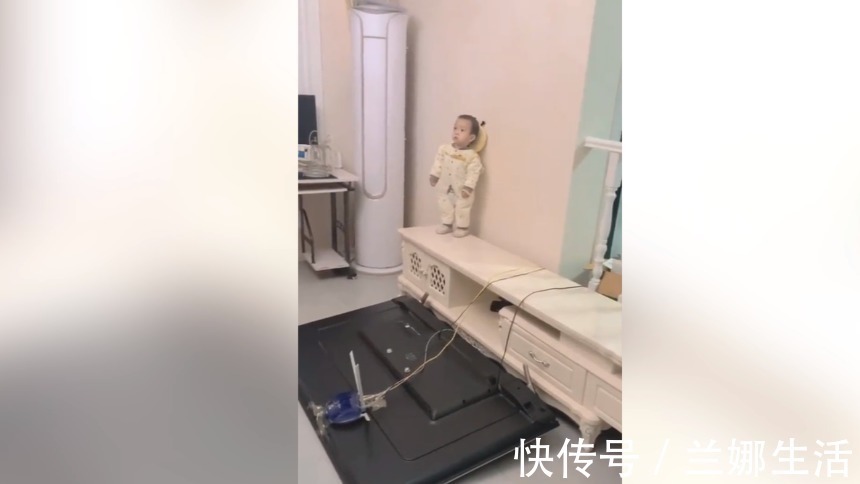 电视|爸妈看到这幕,只能在心里默念,亲生的不能打也不能气