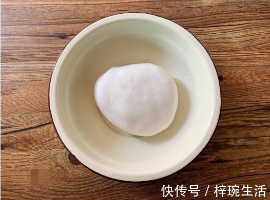 马蹄笋|想吃水晶虾饺不用买了，在家就可以做，特别简单，面皮劲道透亮