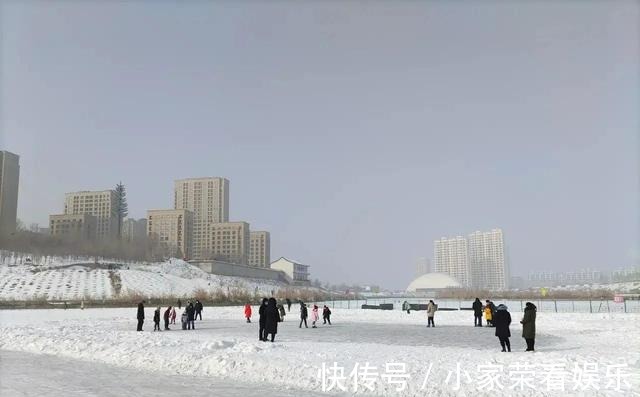 冬天|乌鲁木齐这个湖不简单！冬天可滑冰雪，夏天给百万棵树“喝”水