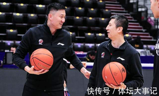 周琦|亲自辟谣！郭士强继续辅助杜锋，原阵容打亚洲杯，郭艾伦不会增援