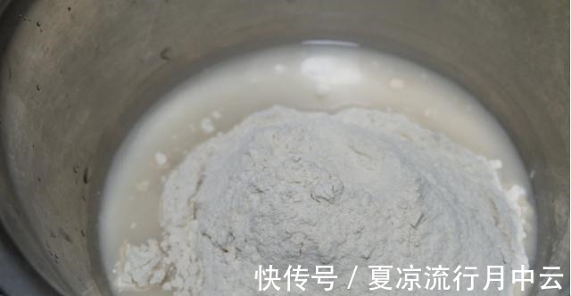 香煎全麦香葱花卷，不仅好吃好做，还有营养，非常适合做给孩子吃！