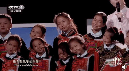 觉醒年代|精彩破圈!总台秋晚如约开启 全球网友盛赞唯美走心