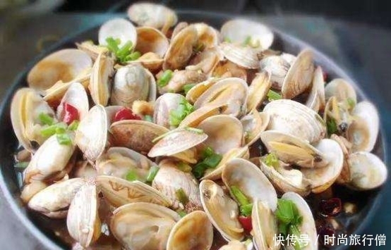 色香味俱全的几道菜,做法简单,味美营养丰富,香喷喷,很下饭