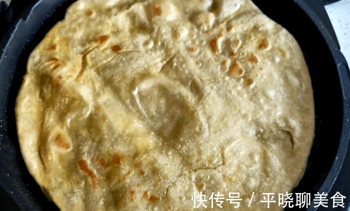 冬天，我家最馋此面食，烙一烙1分钟出锅，暄软劲道，层次多