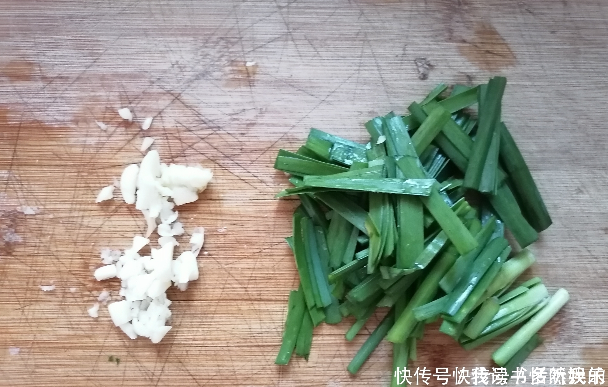 这菜是天然“推粪机”，润肠通便，每天吃一次，排出宿便，真轻松