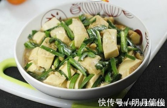 菜肴|韭菜别再包饺子了，和此物是绝配，美味下饭，补钙质，肠道通畅了