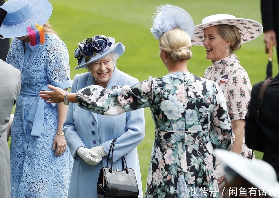 用力过猛|英国皇室马会:上流贵妇们盛装亮相,还是简约大气的穿搭最显贵气