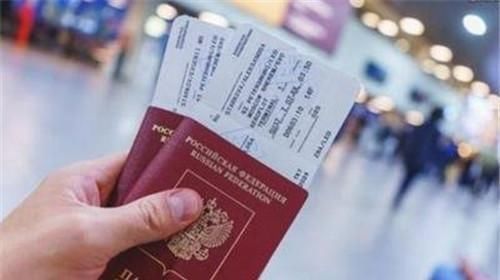 他花25万买张无限次机票，被航空公司笑20年，算完账才知他多高明