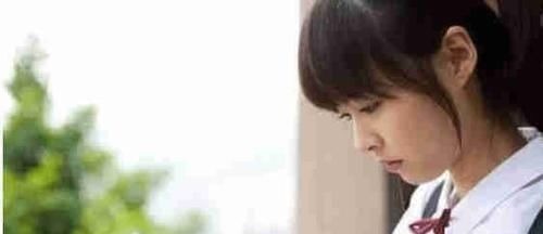 父母|孩子有这3种行为, 是和父母生分了, 不要傻乎乎认为孩子懂事了