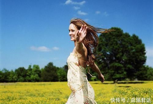 怀孕期间|孕8个月摔倒大出血,以为要失去双胞胎,医生剖开肚子却十分惊喜