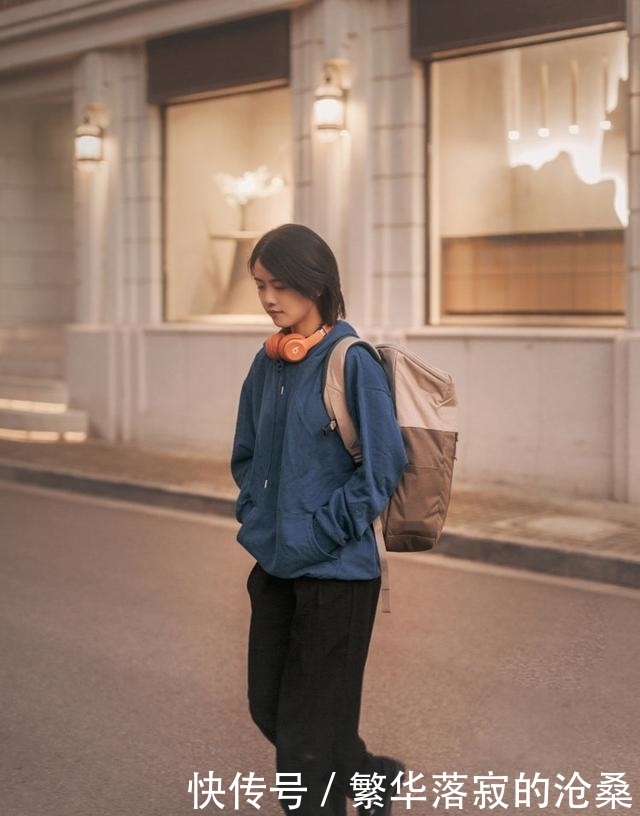 35个矿泉水瓶制作的背包——STOCKHOLM城市背包简评