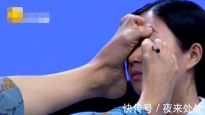 女孩|无臂女孩365天天天化妆,台上表演完化妆的那一刻,全场沸腾