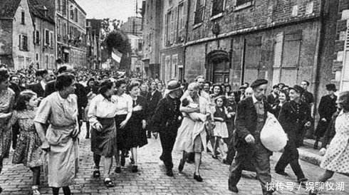 男人|二战结束，法国两万名女性被强行剃头，男人的错误却让女人来承担