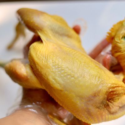 黄栀子|不加一滴水，多汁鲜嫩：盐焗鸡