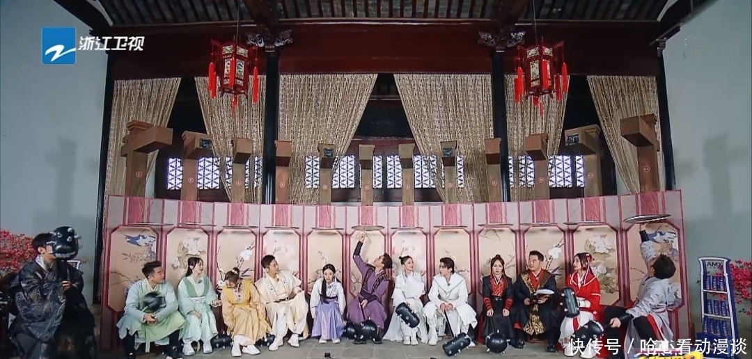 张含韵 没想到放下“偶像包袱”的蔡徐坤,这么机智有趣