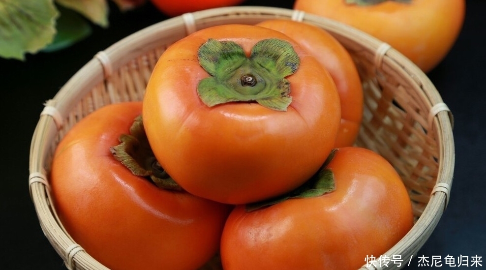 新鲜|柿子大量上市了,5个小技巧,教你挑选新鲜好吃的柿子,个个香甜