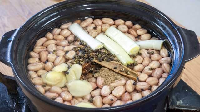  必备|4款花生米做法，下酒与当作小零食都不错，好吃不上火，家宴必备