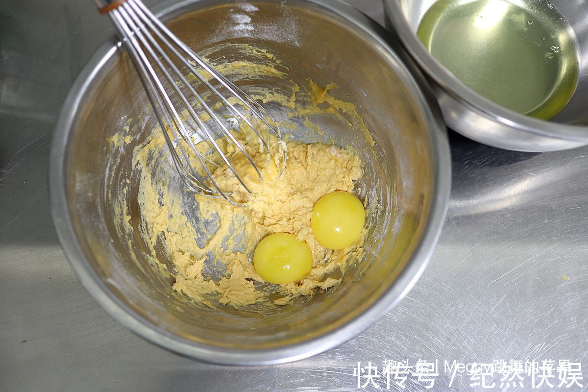 细砂糖|无油无水南瓜泥戚风蛋糕,又高又暄需2点,连普通蛋糕都不在话下