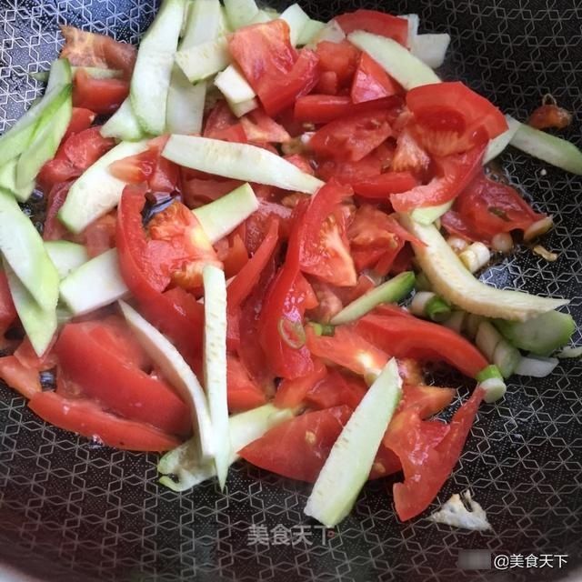 吃了30年丝瓜，这种做法最营养！只要5分钟，鲜味十足可口下饭