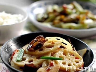 美食推荐莲藕木耳炒肉片、海苔香酥虾、鲜果燕麦粥、蜜汁鸭舌！