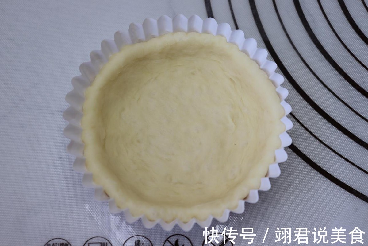 轻松上手的玉米肉松小面包，配料丰富，美味健康