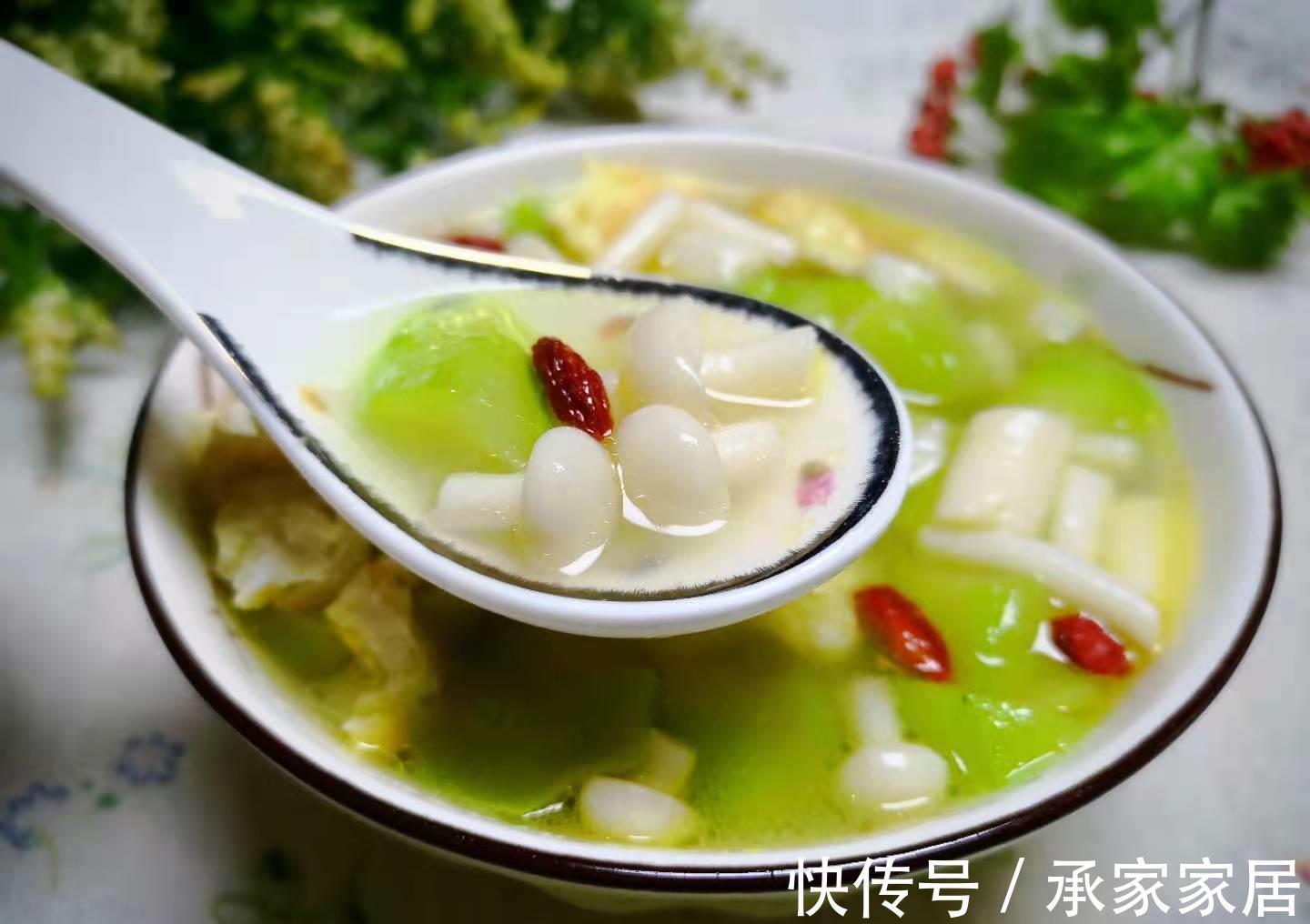 丝瓜汁|进入末伏，这汤要常喝，做法简单，营养清爽还养人，不懂吃可惜了