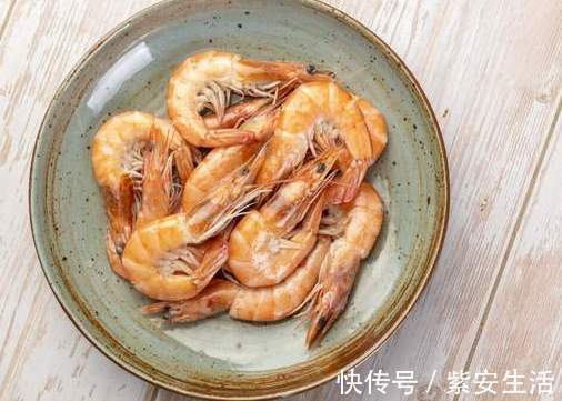 肉嫩|不管煮活虾还是冻虾，掌握3个小技巧，煮出来鲜香肉嫩无腥味
