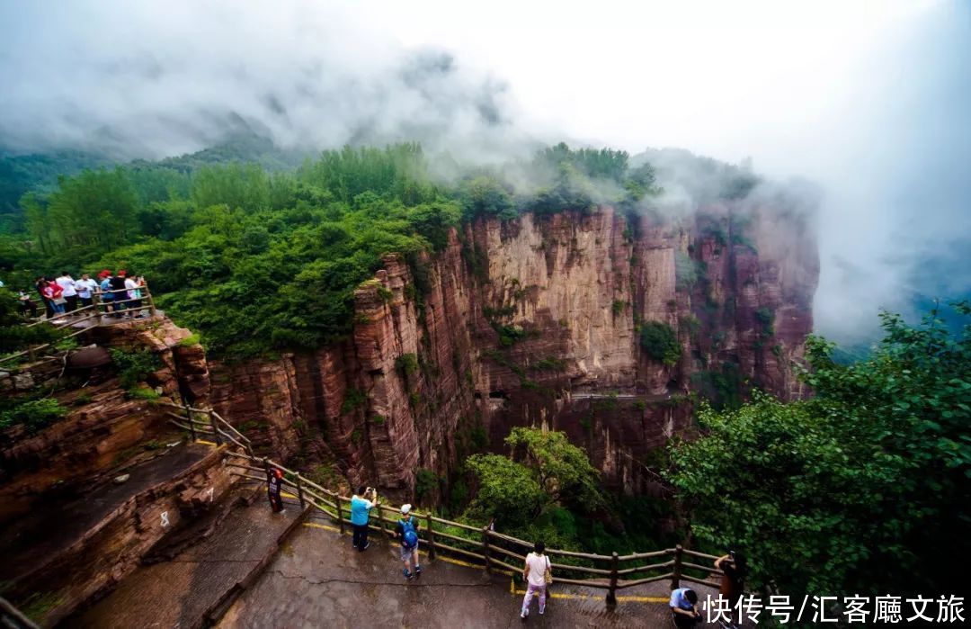 10条惊险绝美的公路，穿山跨湖、盘山迷宫、腾云驾雾