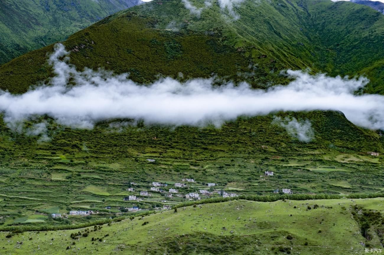 四姑娘山|中路，神仙眷恋的地方，遇见德吉，一个美丽的嘉绒姑娘！