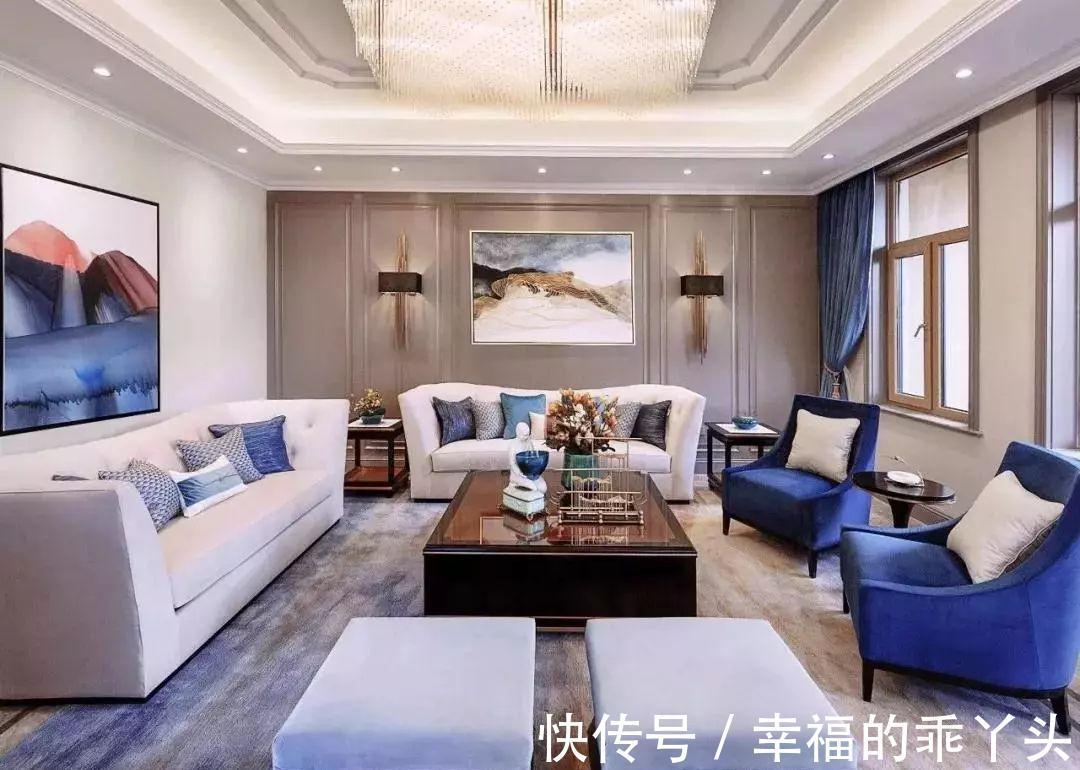 u形|客厅怎么放沙发?别再用3+2+1的方式了,现在流行这样摆