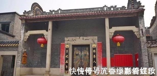 对联!火葬场贴一对联,上联“早来晚来早晚得来”,看了下联让人不舒服