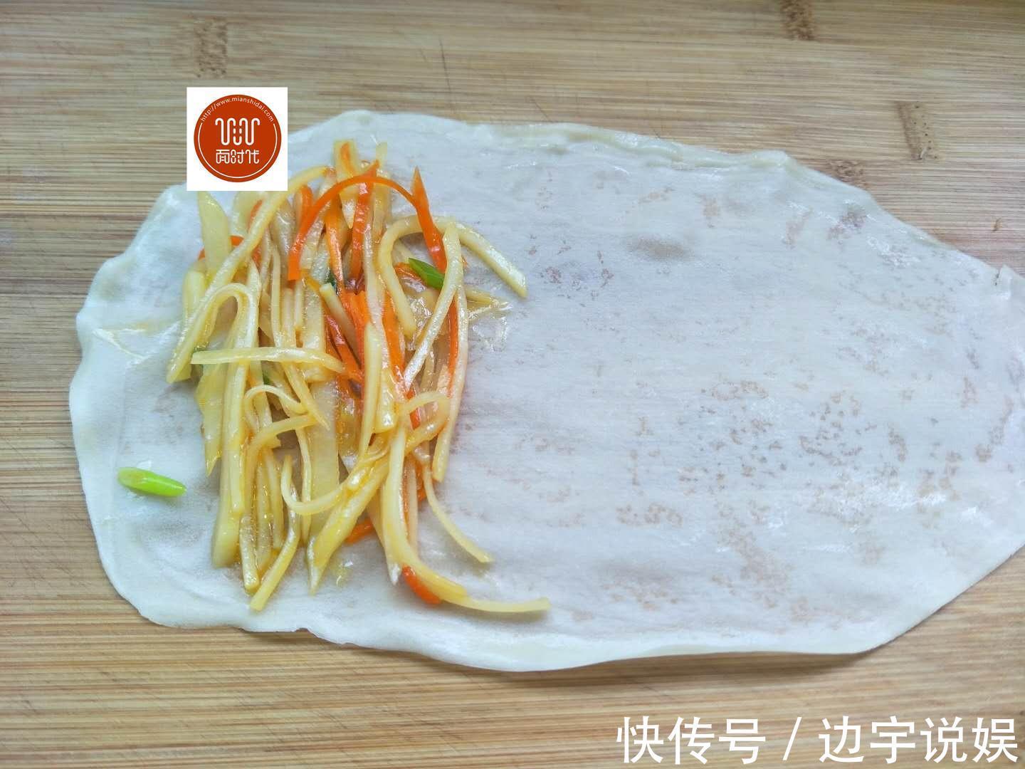 教你饺子皮的新吃法，简单又美味，软香可口，一口一个超过瘾！