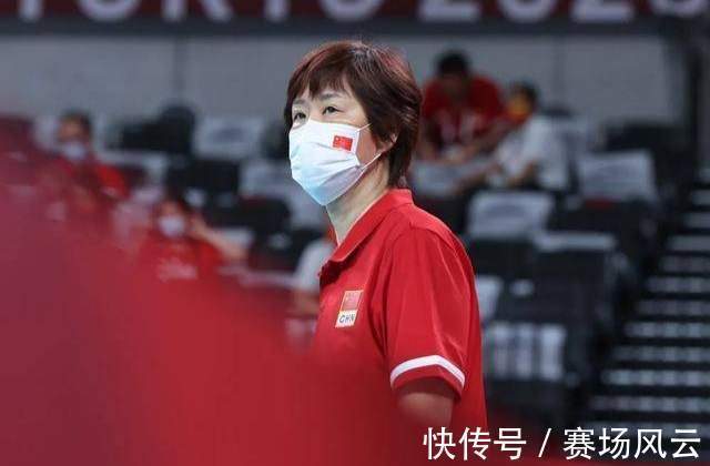 张建章|中国女排主帅报名今日结束!郎平和陈忠和负责评选,真是4选1?