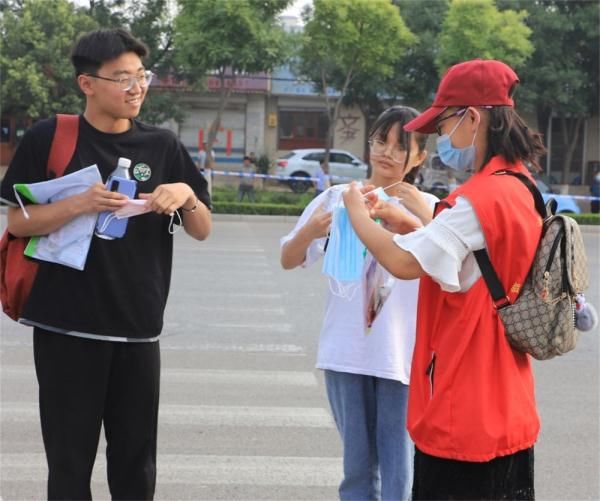 志愿者|河北清河：“护航高考”志愿活动贴心服务高考学子