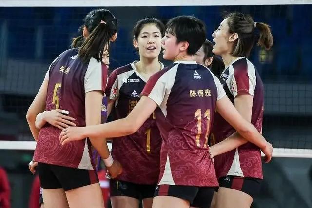 女排|3大副攻天才联手3大重炮!女排新力量出炉,超强火力成冲冠利器