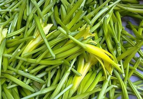 常吃|女性爱美，推荐常吃3种食物，滋润肌肤，抗衰老，增强体质！