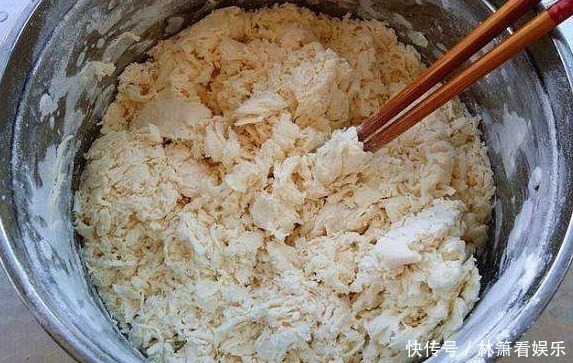 蒸馒头,不能直接上锅蒸,牢记这3点,馒头蓬松不塌陷,有嚼劲